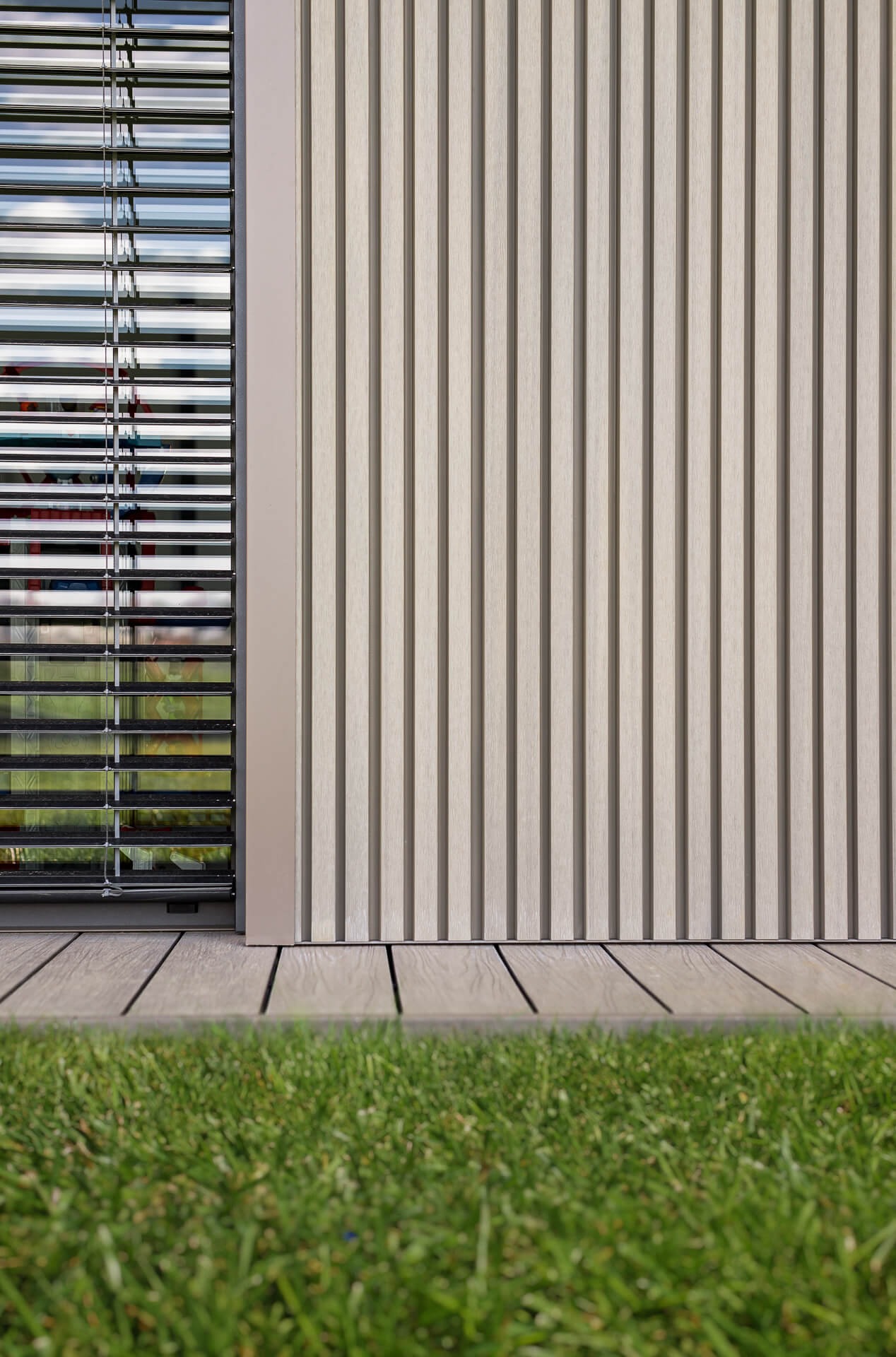 Lamelova fasada, lamelovy obklad na fasadu, Nemi Trade, WPC slovakia, Wood plast, WPC fasada, lamelový obklad na dom, lamelova brana, skrasli dom, WEO 35, WEO 60,WEO Classic lamely na dom, wpc lamely